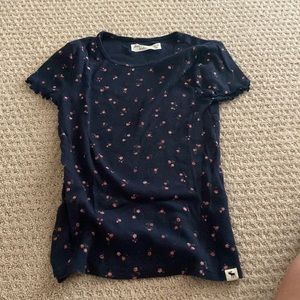 abercombie kids shirt only worn a couple times